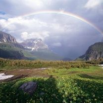 Paisagem Montanhosa com Arco-Íris