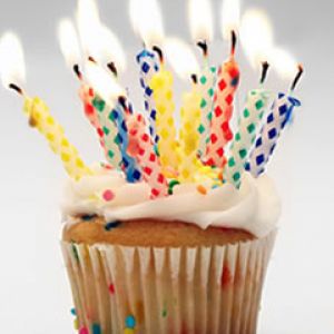 Cupcake de Aniversário Colorido