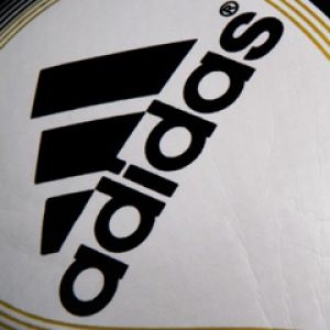 Logo Adidas
