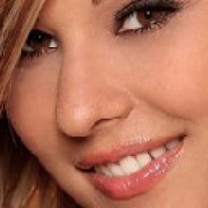 Mulher Bonita Sorridente