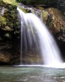 Cascata Serena na Natureza