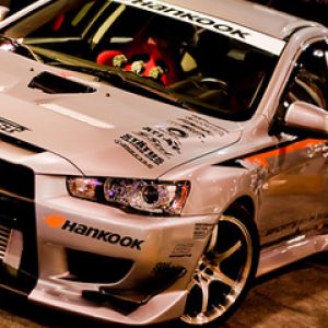 Carro Esportivo Prateado