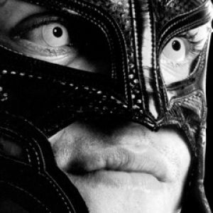 Figura Mascarada Misteriosa
