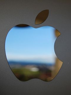 Reflexão do Logo da Apple