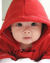 Bebê Adorável com Moletom Vermelho