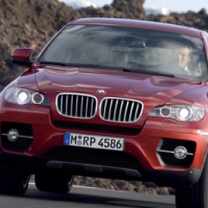 SUV Vermelho BMW X6