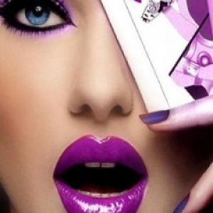Maquiagem Roxa Glamourosa
