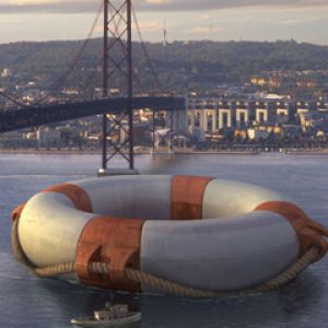 Grande Boia de Salvação em Paisagem Urbana