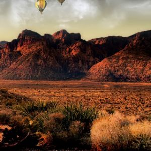Baloons de Ar Quente Sobre Montanhas