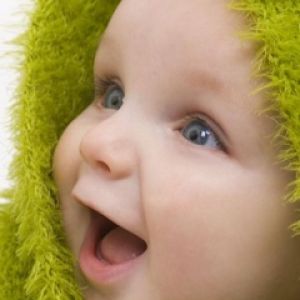 Bebê Feliz em Moletom Verde