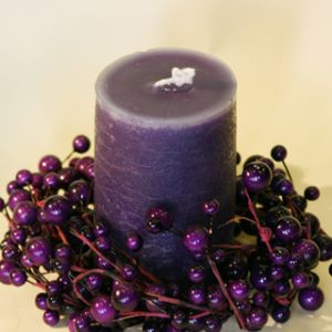 Decoração de Vela Roxa