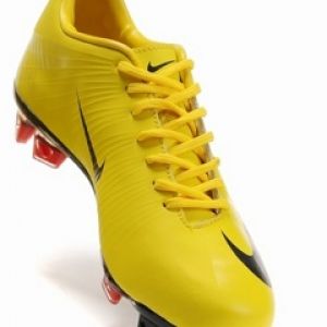 Chuteiras Nike Amarelas