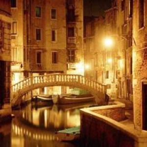 Canal Noturno de Veneza