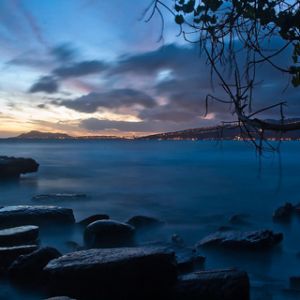 Pôr do sol sereno no oceano