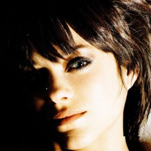 Retrato glamouroso de uma mulher