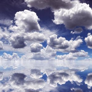 Belas Reflexões de Nuvens
