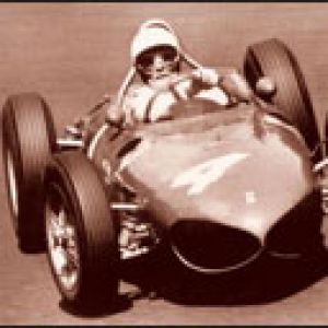Carro de Corrida Clássico