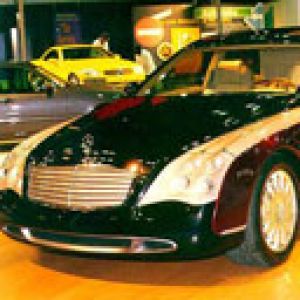 Exposição de Carros de Luxo