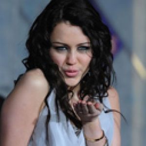 Retrato Glamour de Miley Cyrus