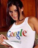 Garota com Logo do Google