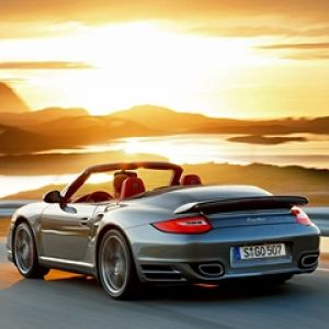 Porsche 911 Conversível ao Pôr do Sol