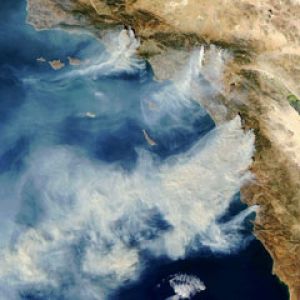 Vista Aérea dos Incêndios na Califórnia