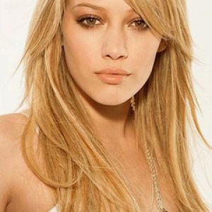 Retrato Glamour de Hilary Duff