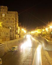 Paisagem Urbana Noturna com Luzes