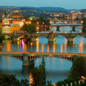 Vista de Praga ao Anoitecer