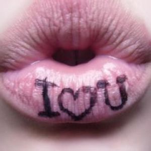 Lábios de Amor com Coração