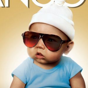 Bebê Legal com Óculos de Sol