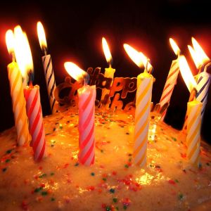 Bolo de Aniversário com Velas