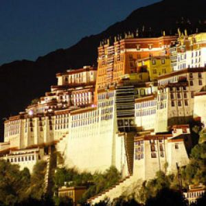 Palácio Potala à Noite