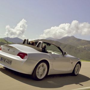 BMW Z4 Conversível em Estrada Cênica