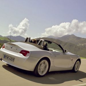 BMW Z4 Conversível em Estrada Cênica