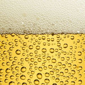 Cerveja Refrescante com Bolhas