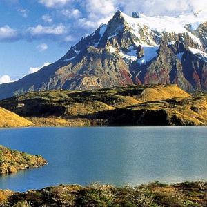 Deslumbrante Paisagem Montanhosa