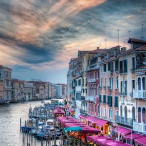 Canal de Veneza ao Pôr do Sol