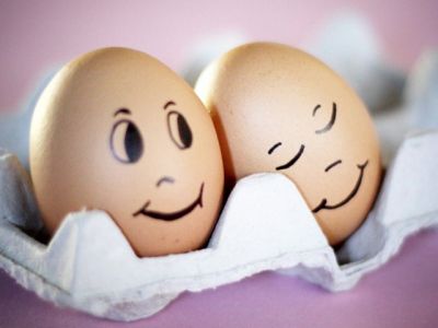 Ovos Felizes com Rostos