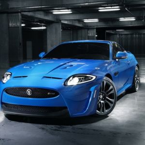 Carro Esportivo Jaguar Azul