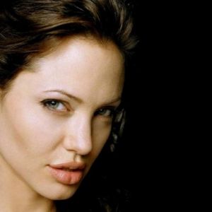 Retrato de Angelina Jolie