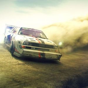 Carro de Rally Audi em Ação