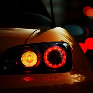 Lanterna Traseira Estilosa de Carro