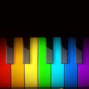 Teclas de Piano Coloridas e Notas Musicais