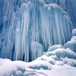 Cascata de Gelo Congelado