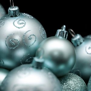 Elegantes Ornamentos de Natal Azuis