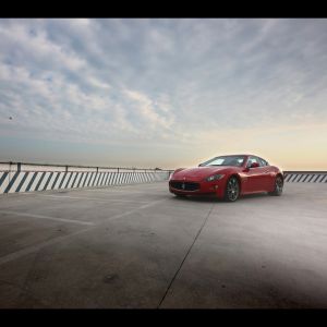 Carro Esportivo Vermelho Maserati