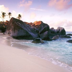 Pôr do Sol na Praia Tropical