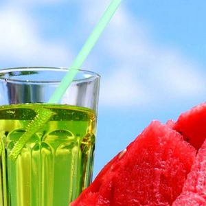 Bebida refrescante de verão e melancia