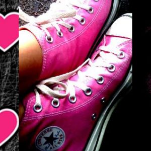 Converse Rosa e Corações